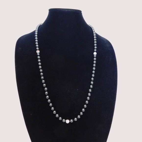 Hematite Set Beaded Necklace 30" Pierced Fishhook Earrings Black White Floral - Picture 2 of 12